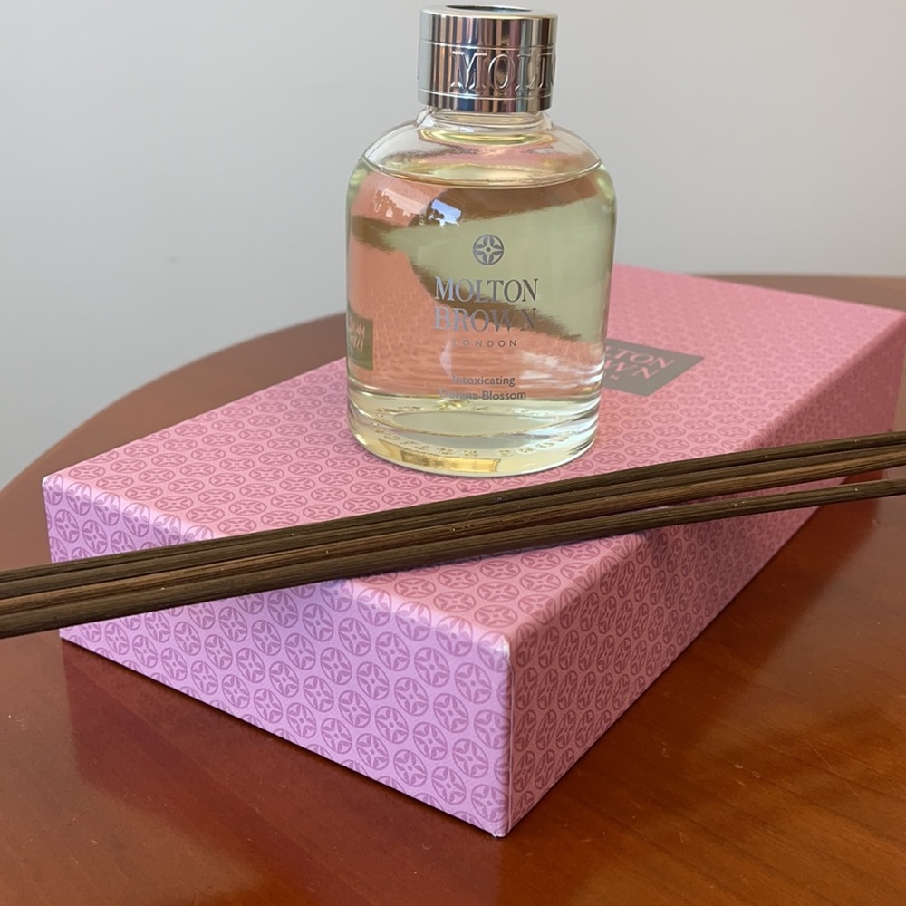 MOLTON BROWN NARVANA BLOSSOM